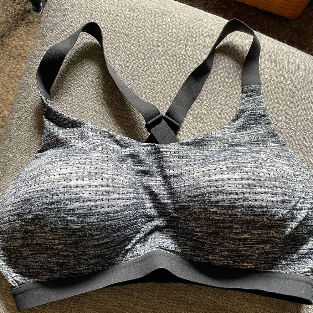 Victoria Secret Black/White sports bra size 36D